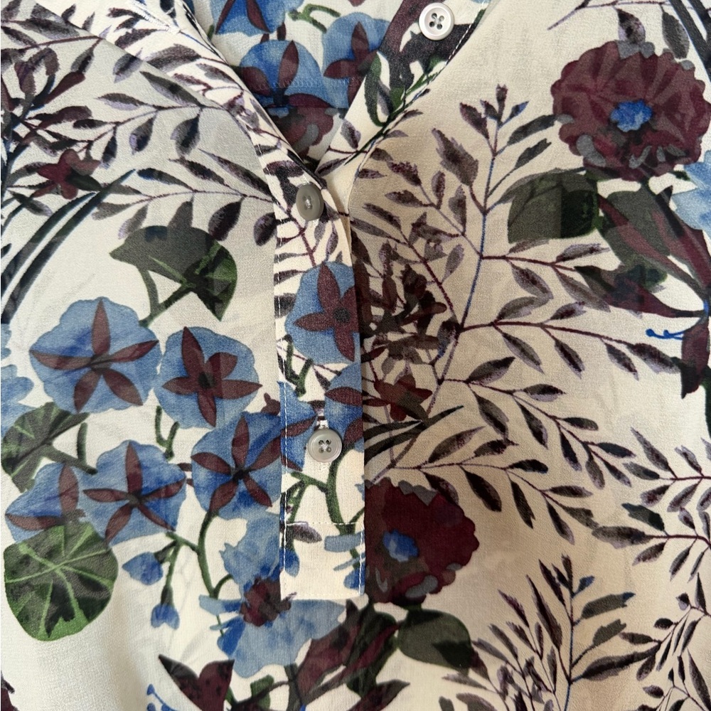 CAbi Blue and Purple Floral Shirt Size XL - Picture 11 of 11